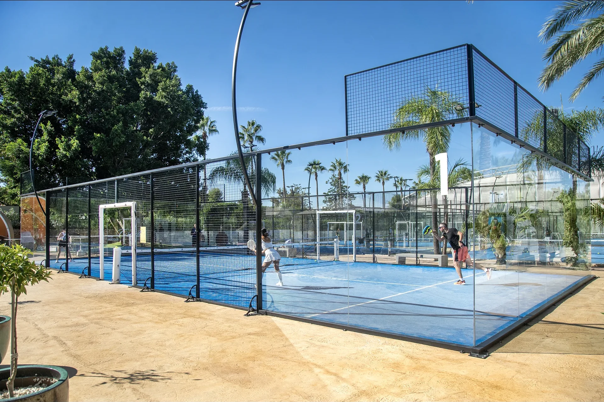 Pistas de pádel Calderona Wellness durante el torneo PadelCáncer